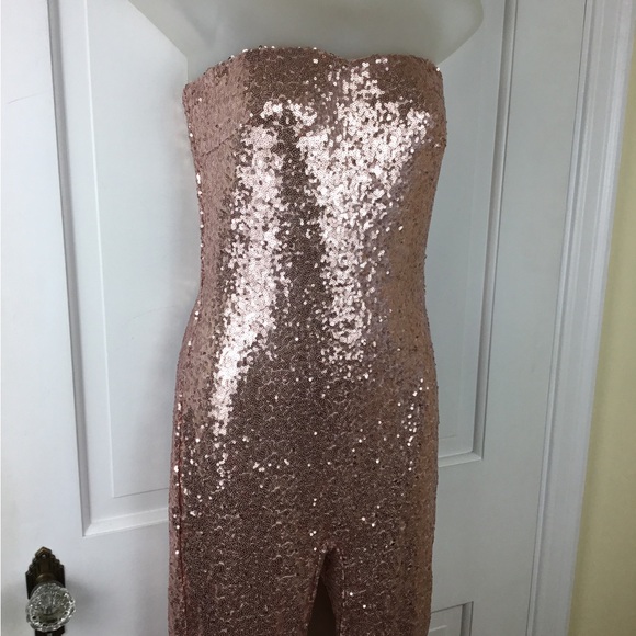 Fashion Nova Sleeveless Birthday Bash Sequin Romper Size M NWT - Picture 3 of 6